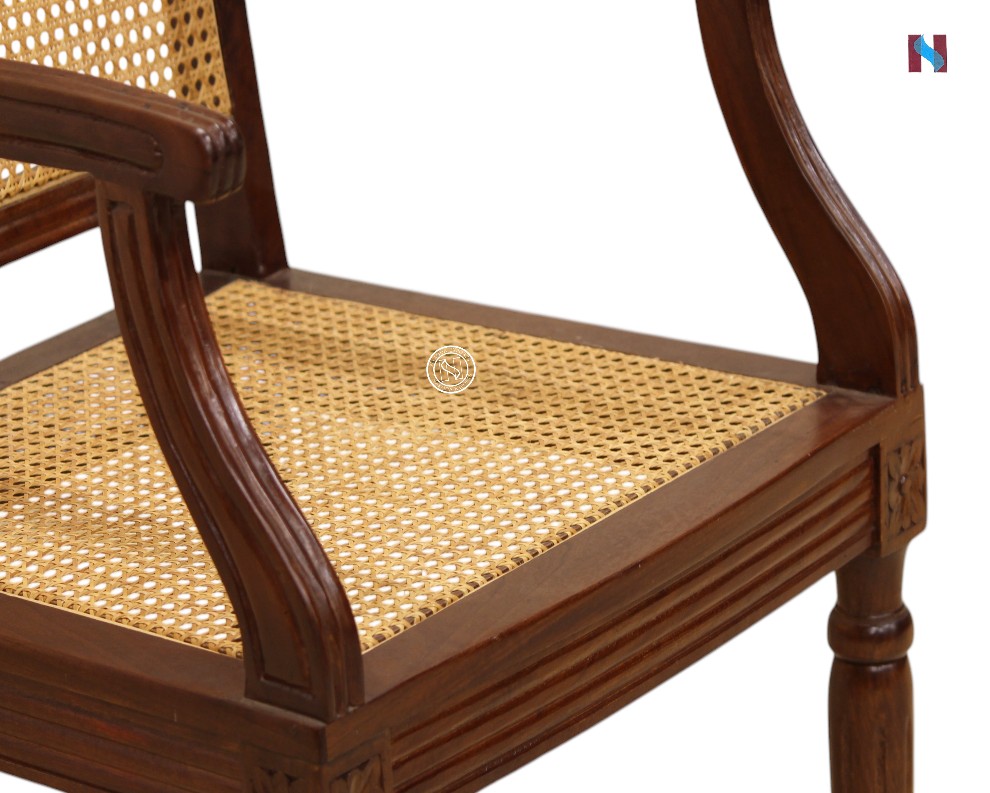 Tecni Nova Lounge Chair